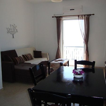 Lákones Fantasia Apartment מראה חיצוני תמונה