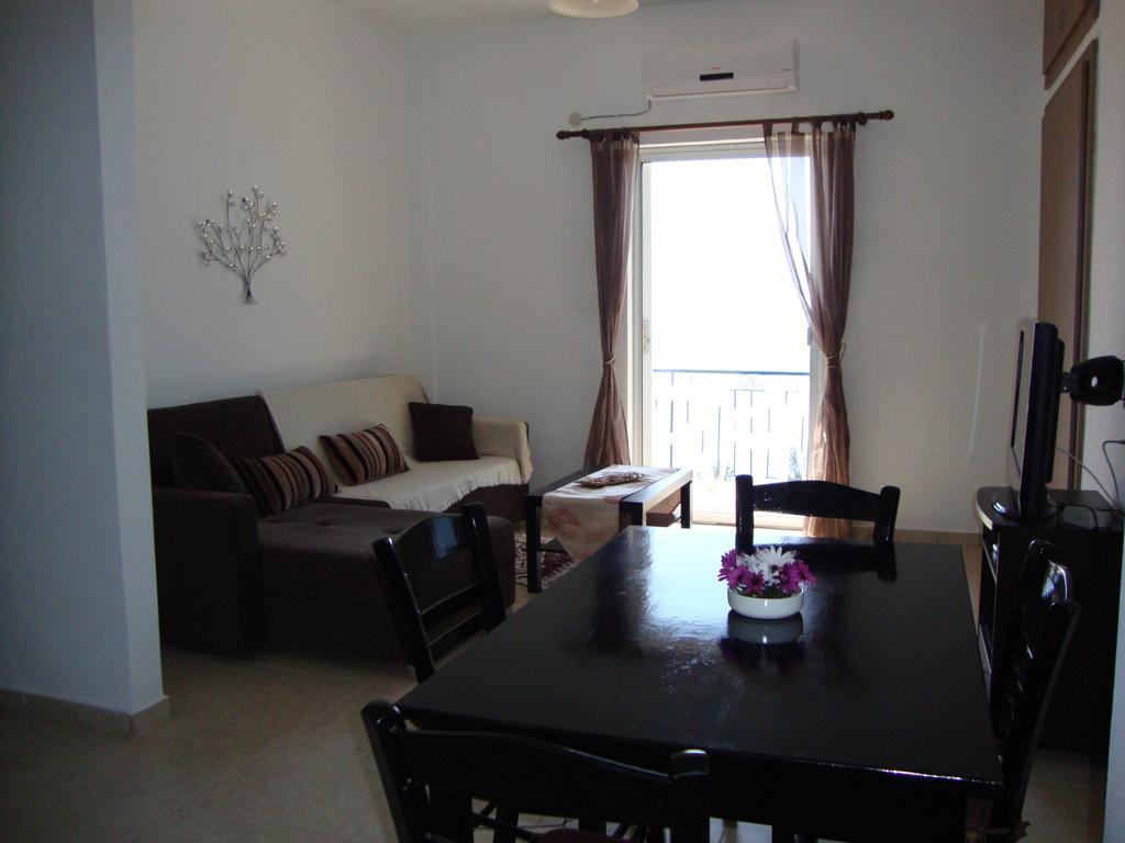 Lákones Fantasia Apartment מראה חיצוני תמונה